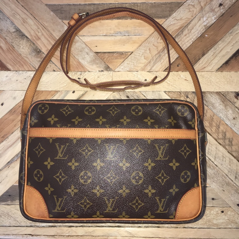 Louis Vuitton Shoulder & Crossbody Purse